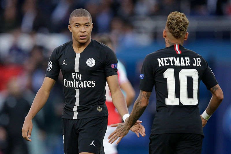 南京男篮大胜吉林男篮巩固排位